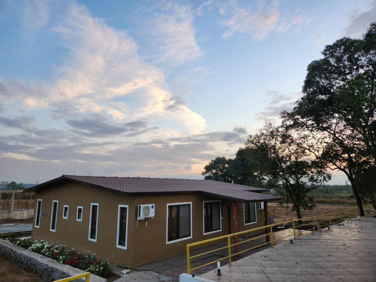 Hillrock Resort & Villas, Neral-Karjat Exterior photo